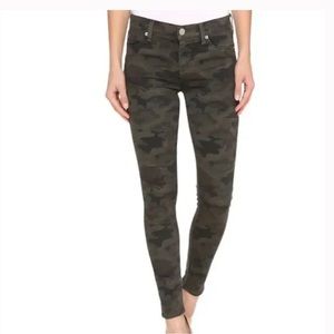 Hudson camouflage skinny jean.
